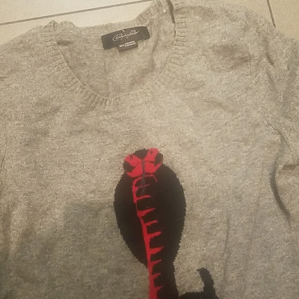 Sweater - Picture 5 of 5